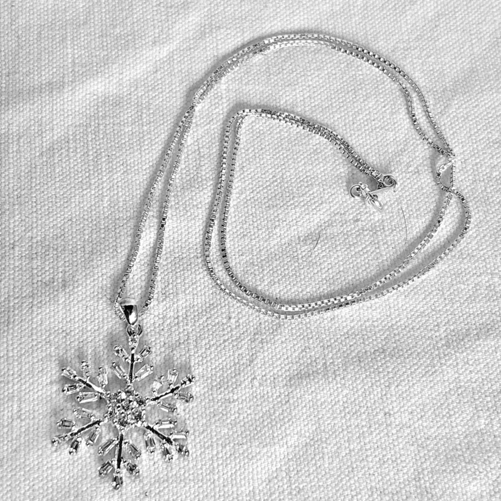 Sterling Silver 925 Thailand Snowflake Pendant Necklace 24" Crystal Rhinestone